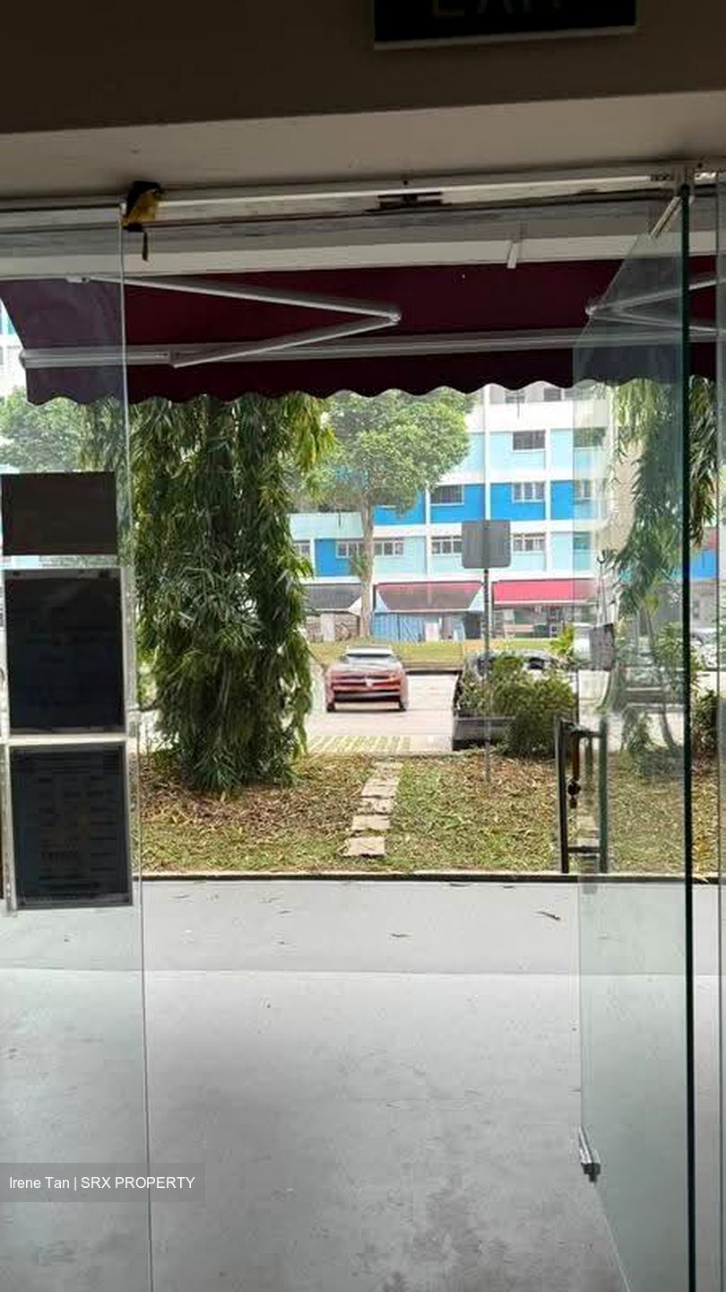 Hougang Avenue 5 (D19), Shop House #634992281